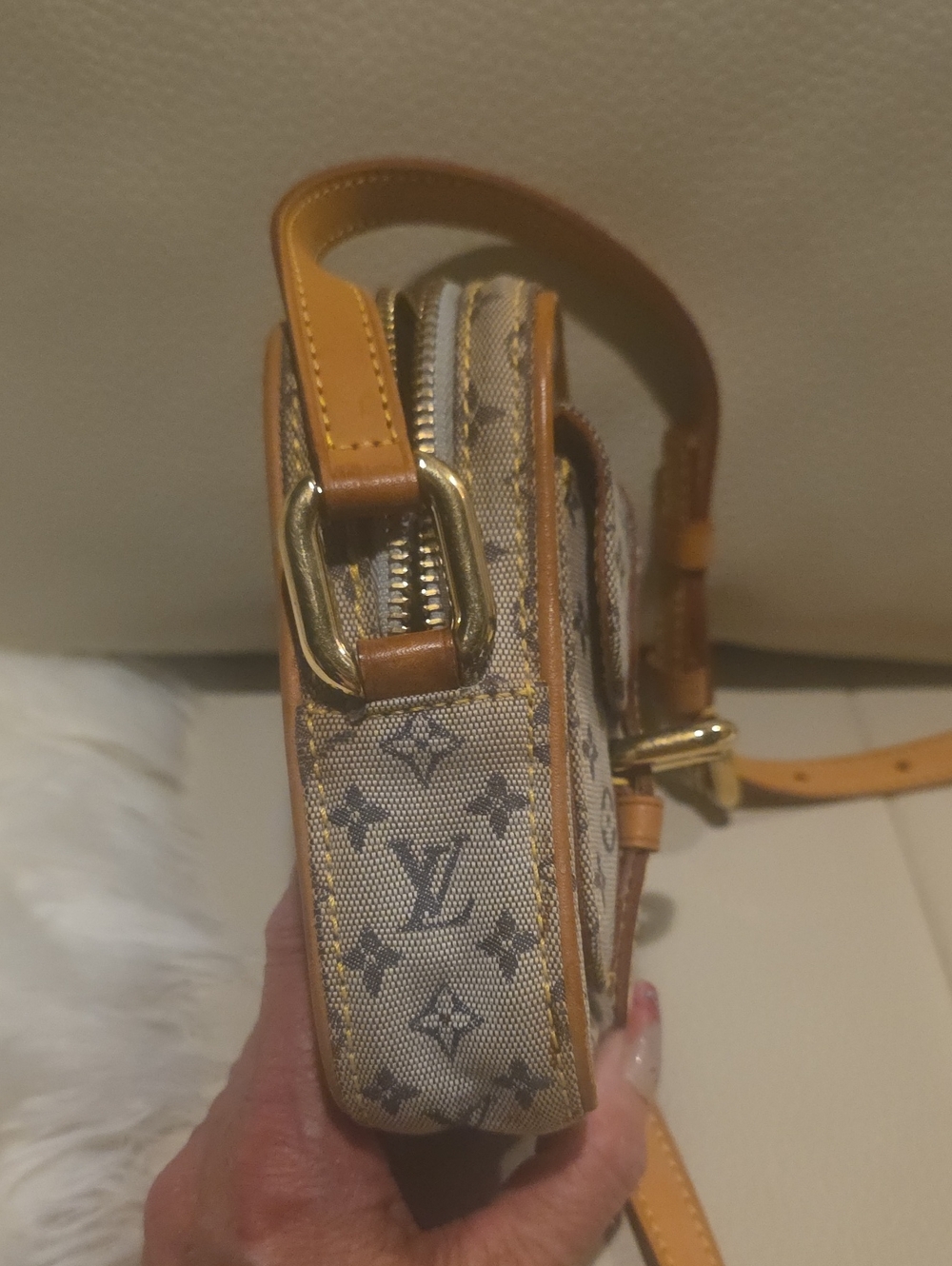 Louis Vuitton Mini Monogram Crossbody in Brown and Cream - Picture 3 of 14